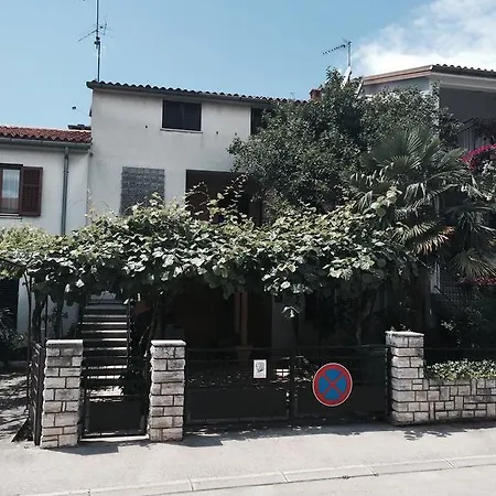 Mila Holiday Apartman Porec